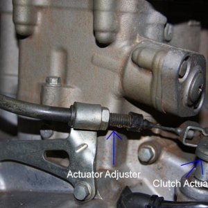CRF 450F Clutch Adjuste at Enginer.jpg
